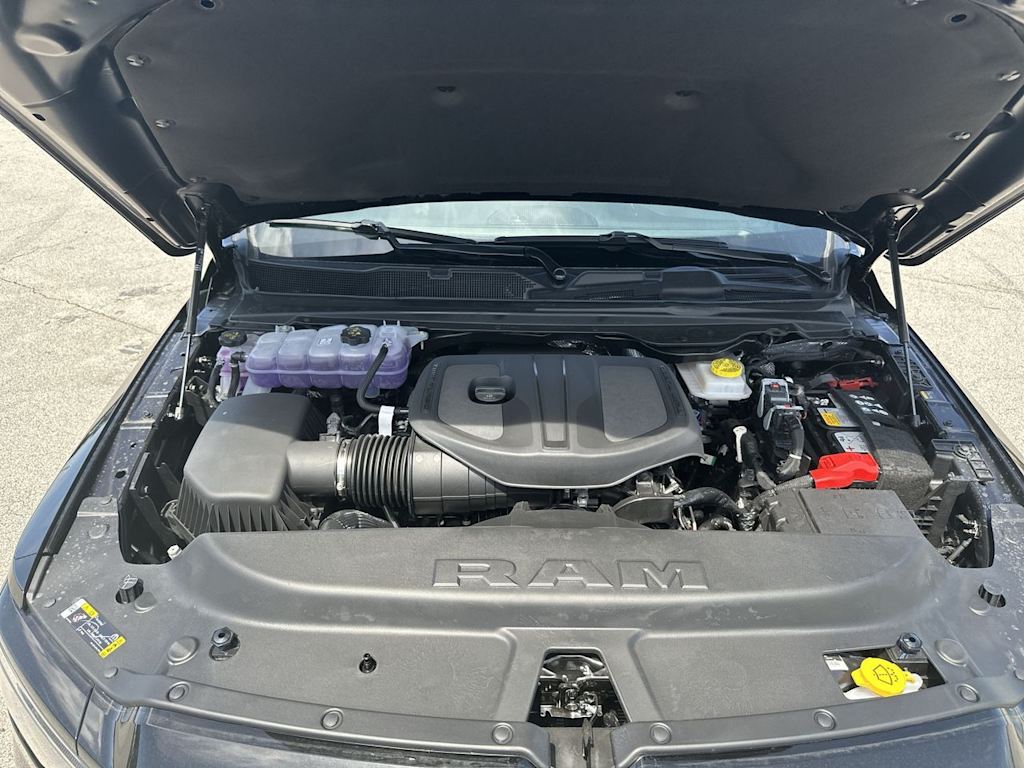 Thumbnail: 2026 RAM 1500 - 9
