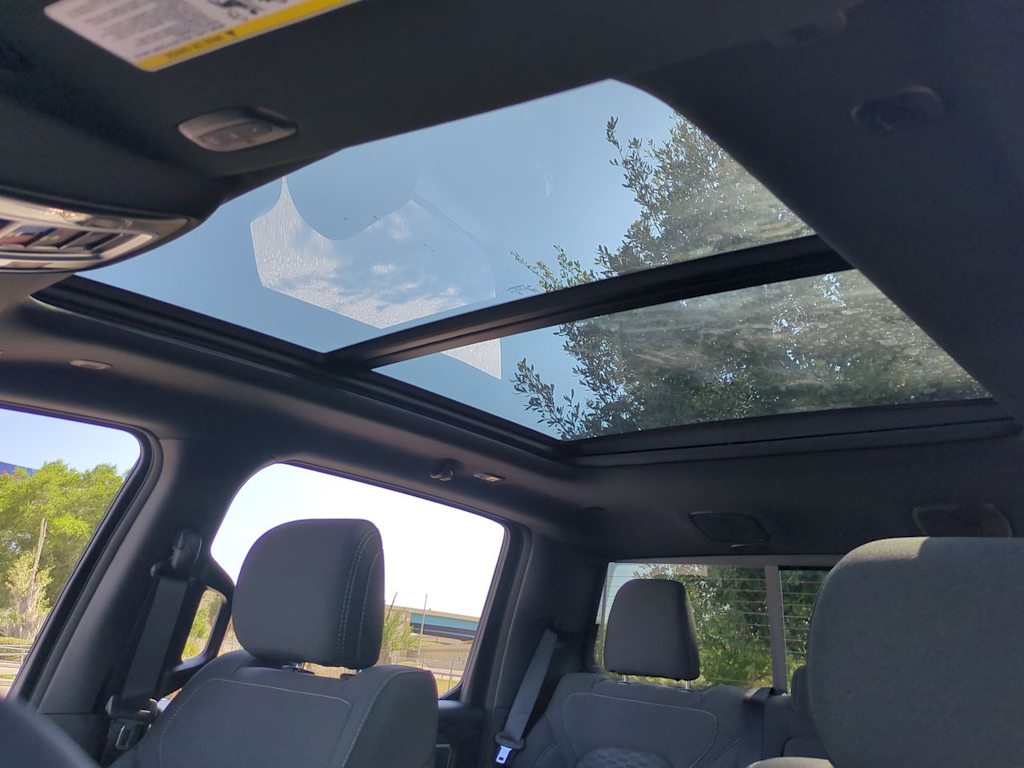 Thumbnail: 2026 RAM 1500 - 26