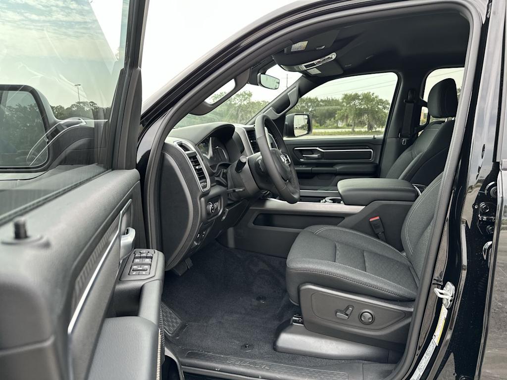 Thumbnail: 2026 RAM 1500 - 11