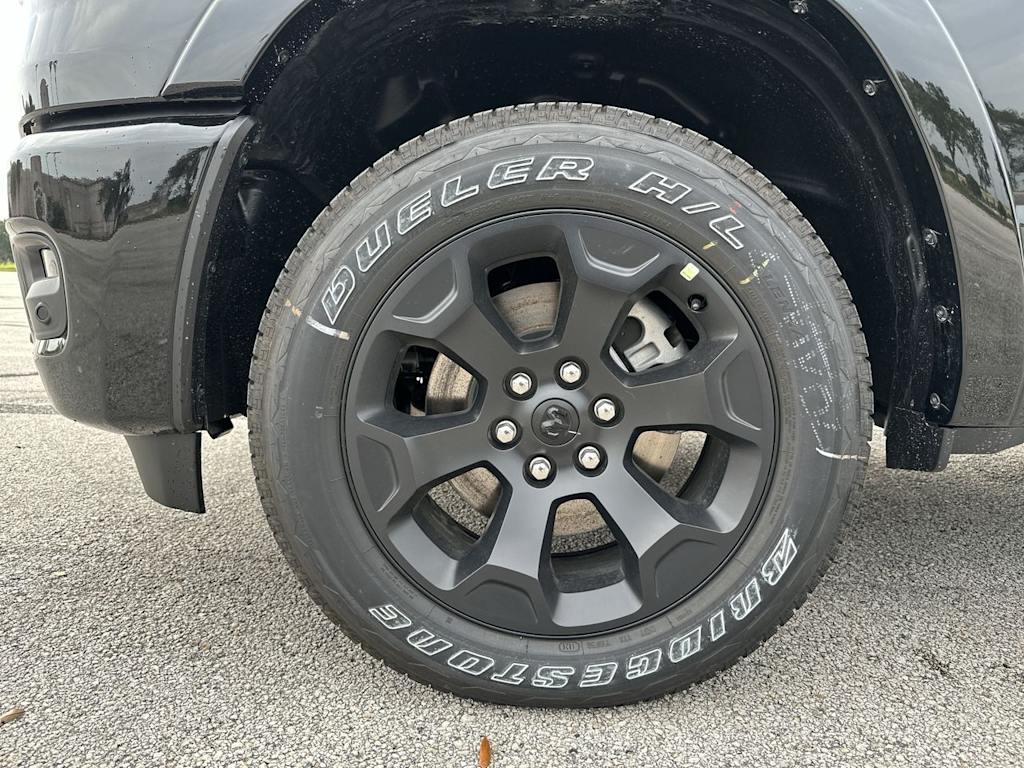 Thumbnail: 2026 RAM 1500 - 8