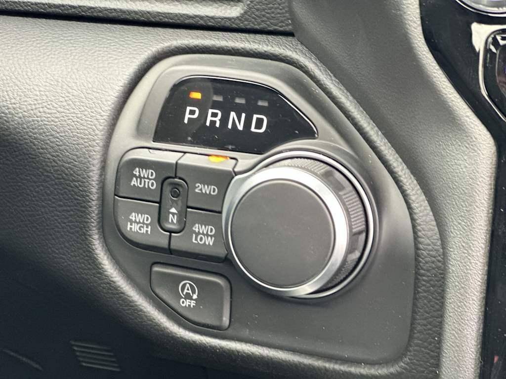 Thumbnail: 2026 RAM 1500 - 32