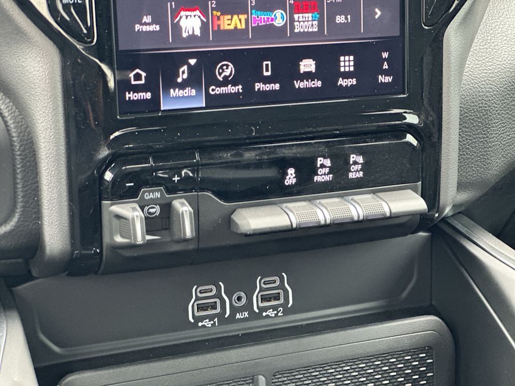 Thumbnail: 2026 RAM 1500 - 24