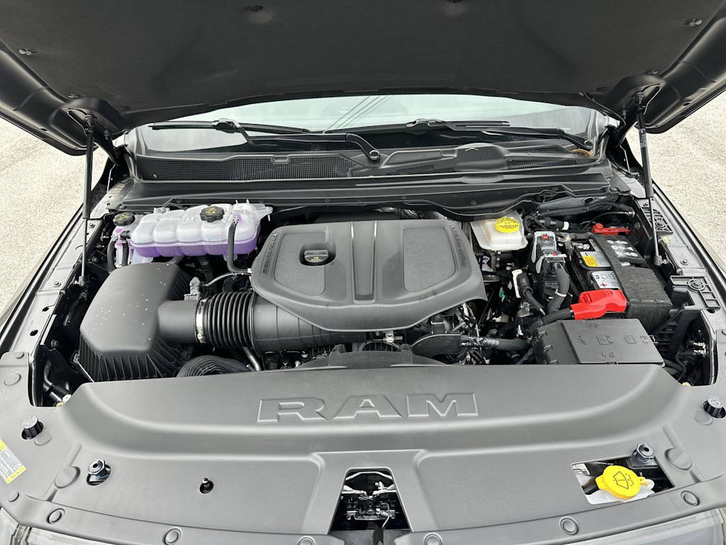 Thumbnail: 2026 RAM 1500 - 9
