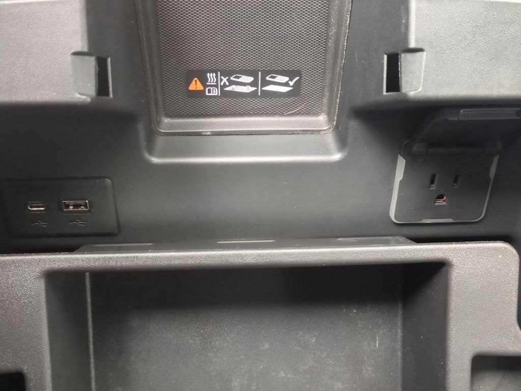 Thumbnail: 2022 Chevrolet Silverado 1500 - 35