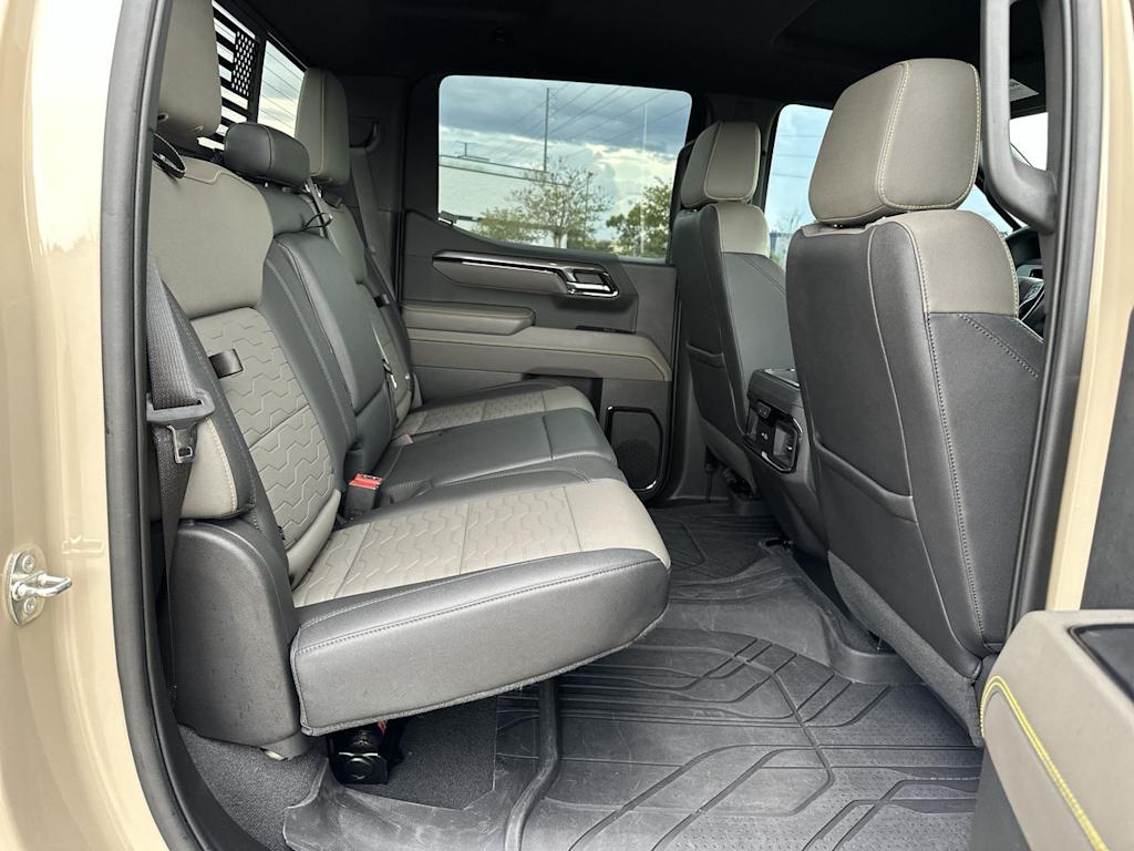Thumbnail: 2023 Chevrolet Silverado 1500 - 22
