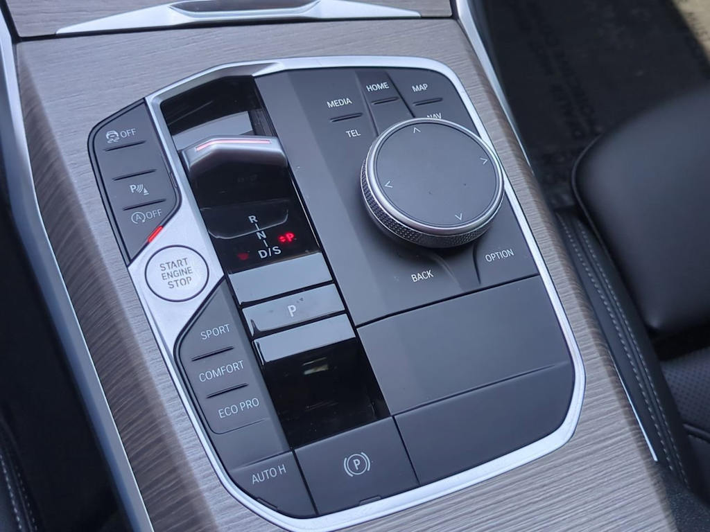 Thumbnail: 2025 BMW 3 Series - 38