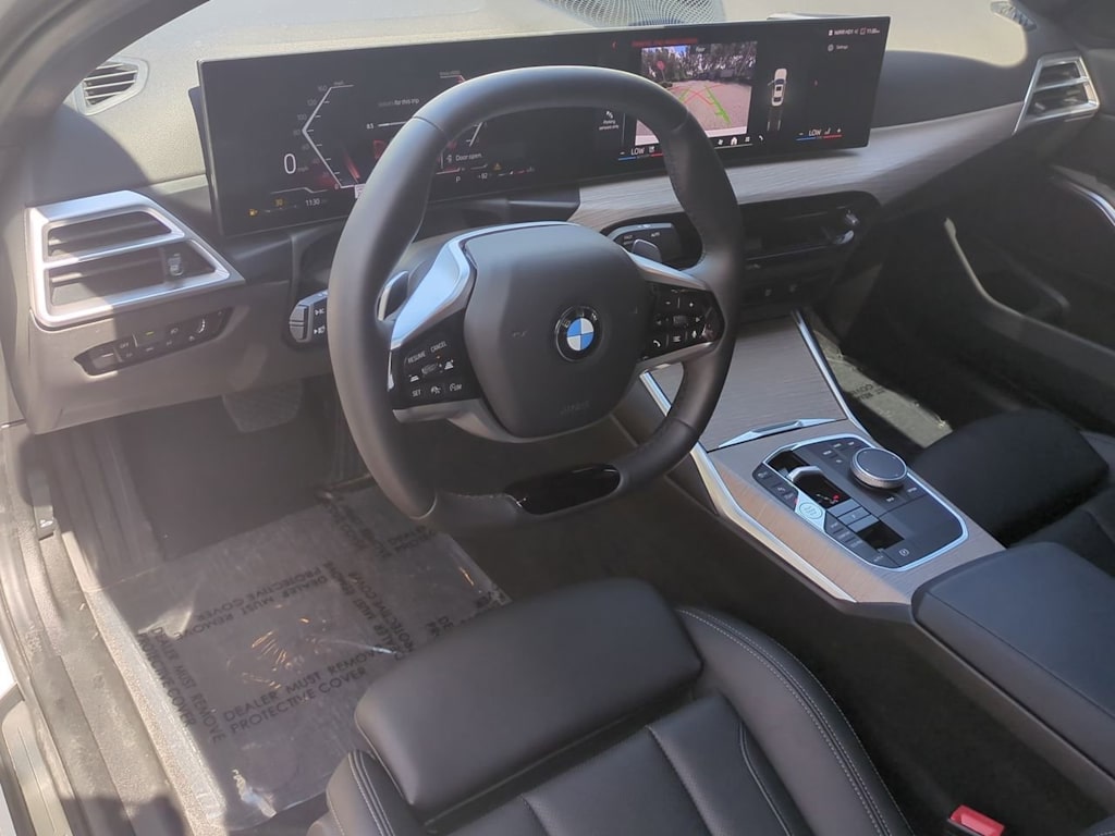 Thumbnail: 2025 BMW 3 Series - 2