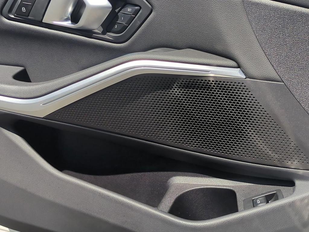 Thumbnail: 2025 BMW 3 Series - 37