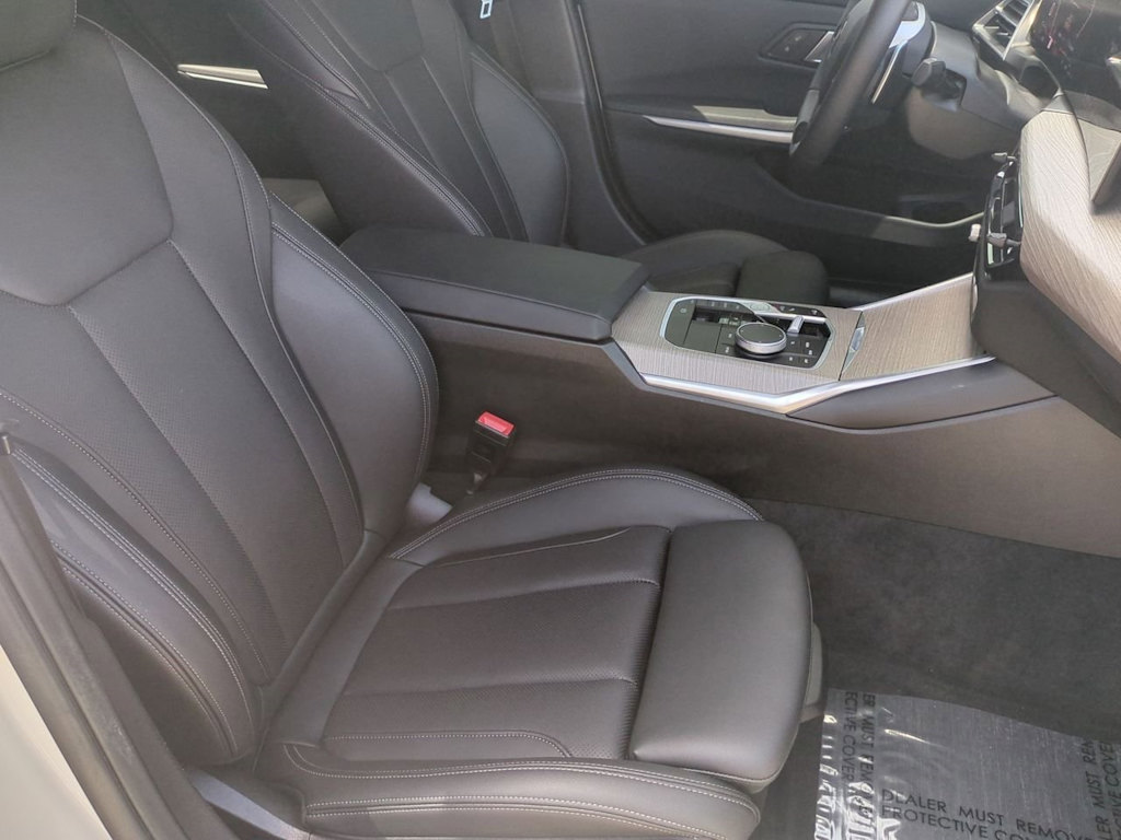 Thumbnail: 2025 BMW 3 Series - 12