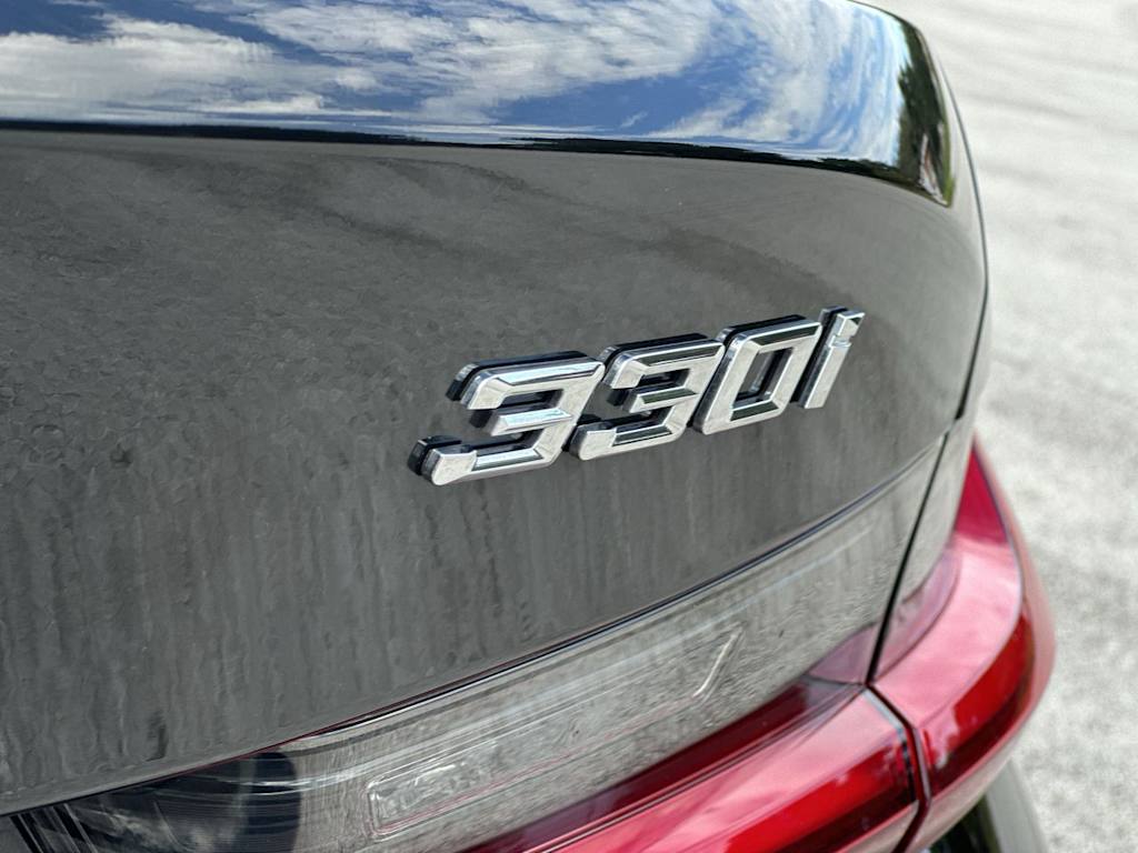 Thumbnail: 2025 BMW 3 Series - 27