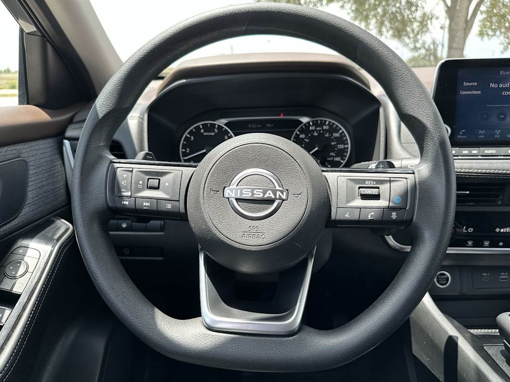 Thumbnail: 2023 Nissan Rogue - 10