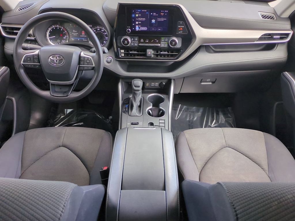 Thumbnail: 2023 Toyota Highlander - 10