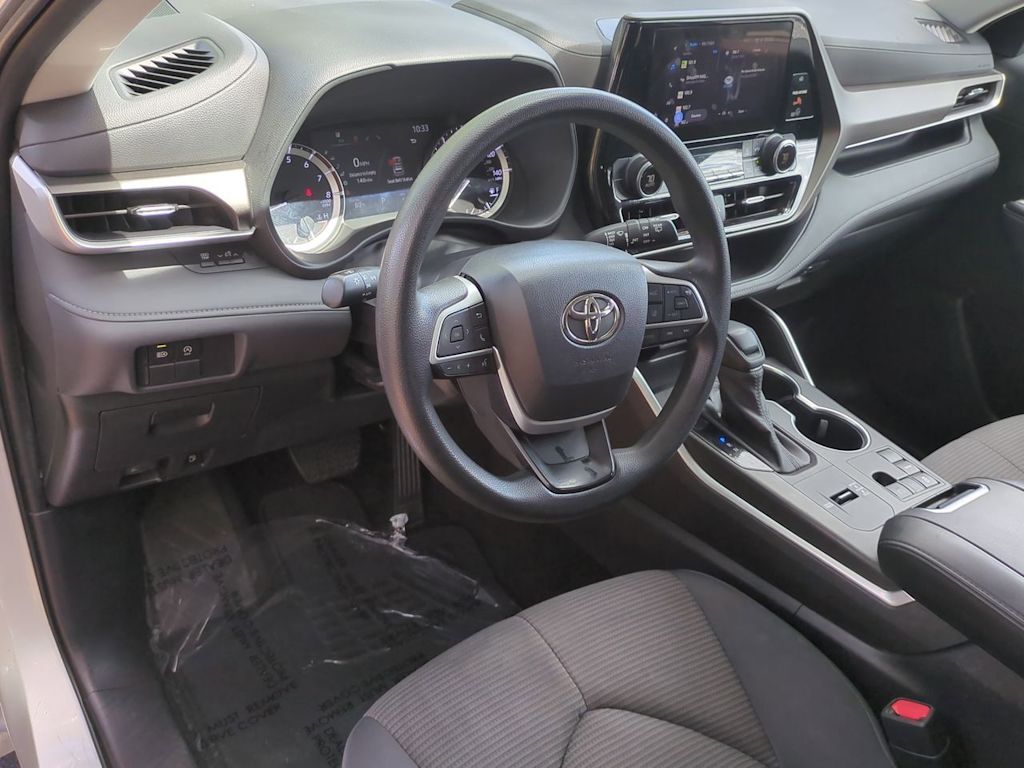 Thumbnail: 2023 Toyota Highlander - 2