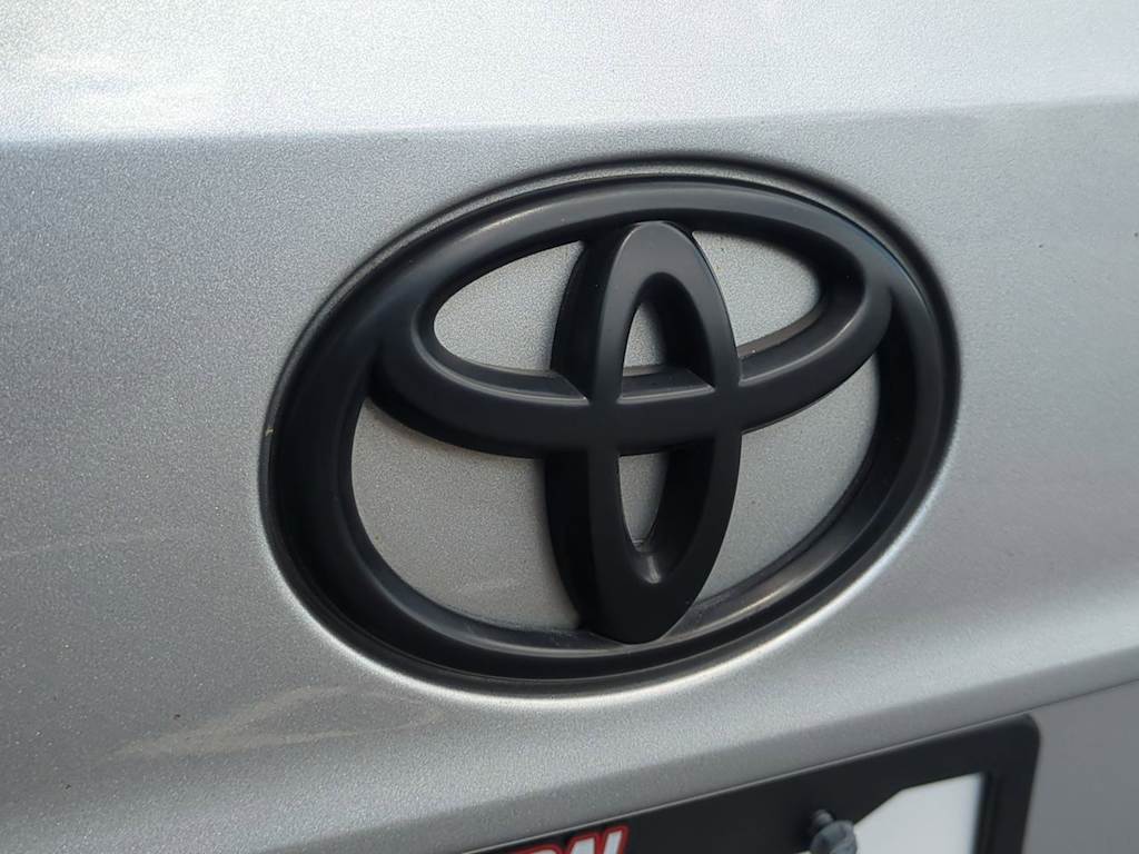 Thumbnail: 2023 Toyota Highlander - 25
