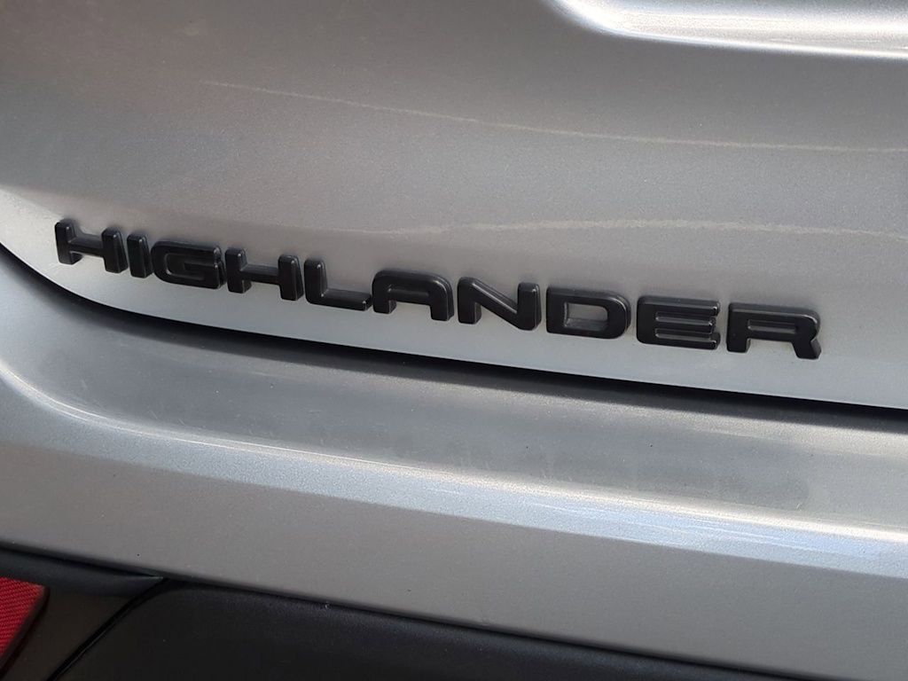 Thumbnail: 2023 Toyota Highlander - 7
