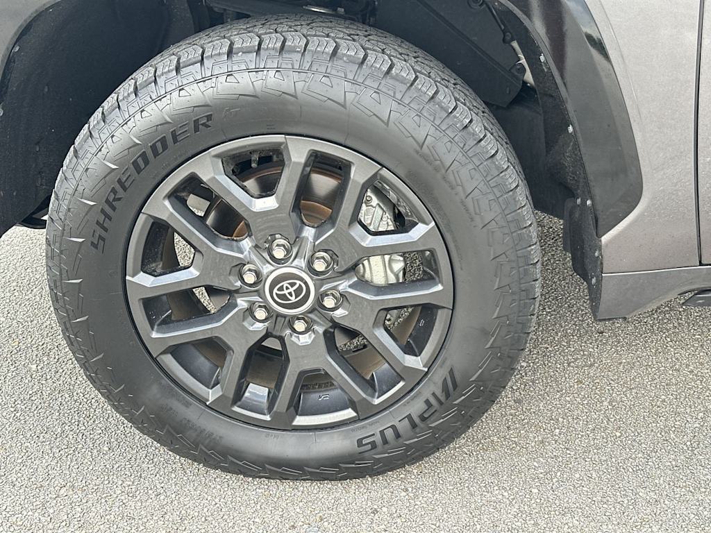 Thumbnail: 2022 Toyota Tundra - 7
