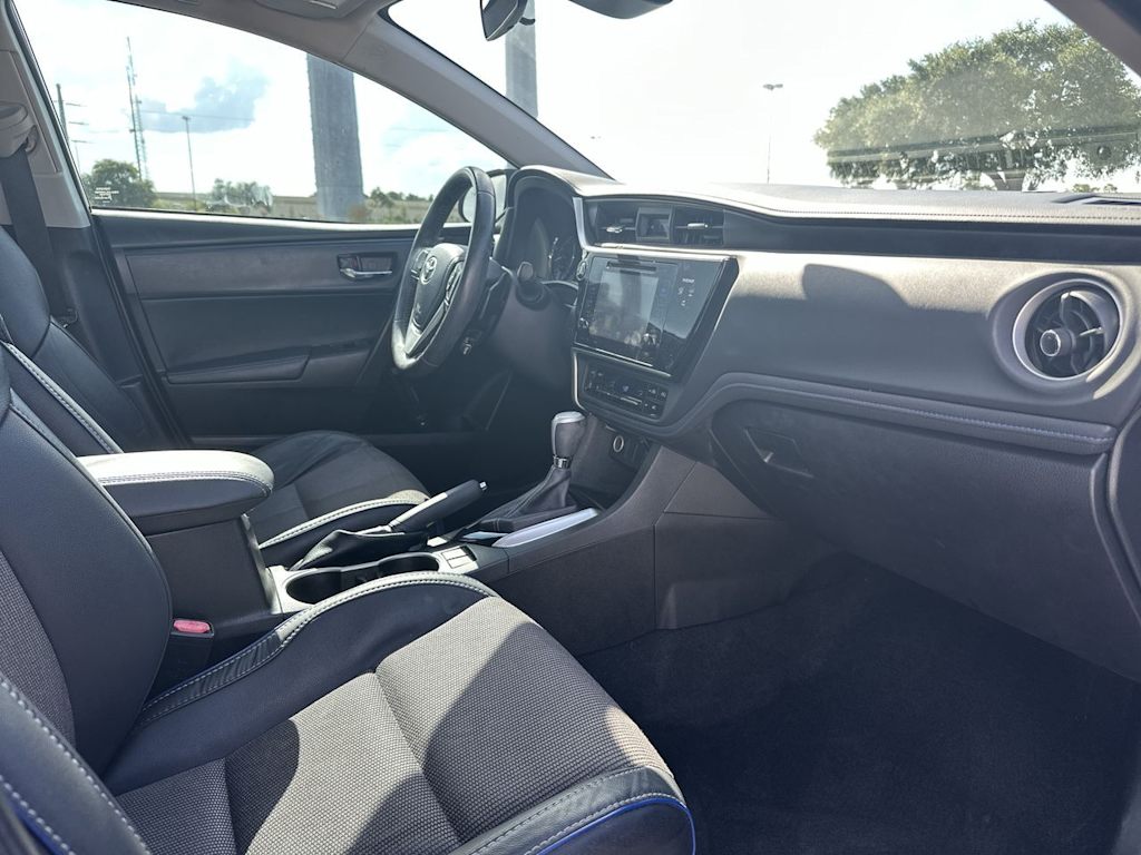 Thumbnail: 2017 Toyota Corolla - 2