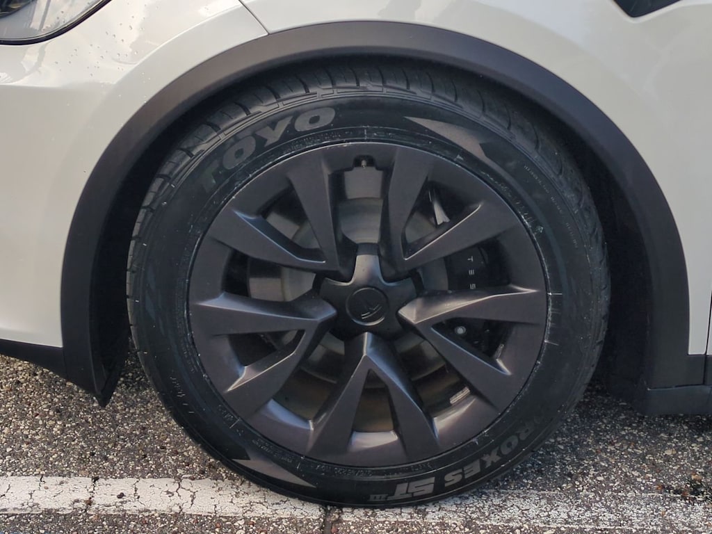 Thumbnail: 2024 Tesla Model X - 8