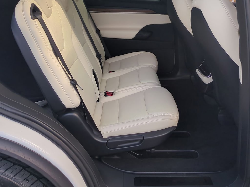 Thumbnail: 2024 Tesla Model X - 24