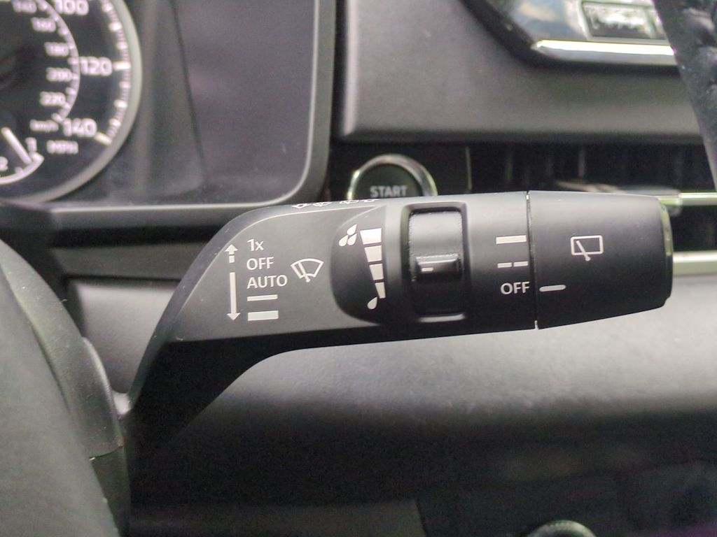 Thumbnail: 2024 Mitsubishi Outlander - 31