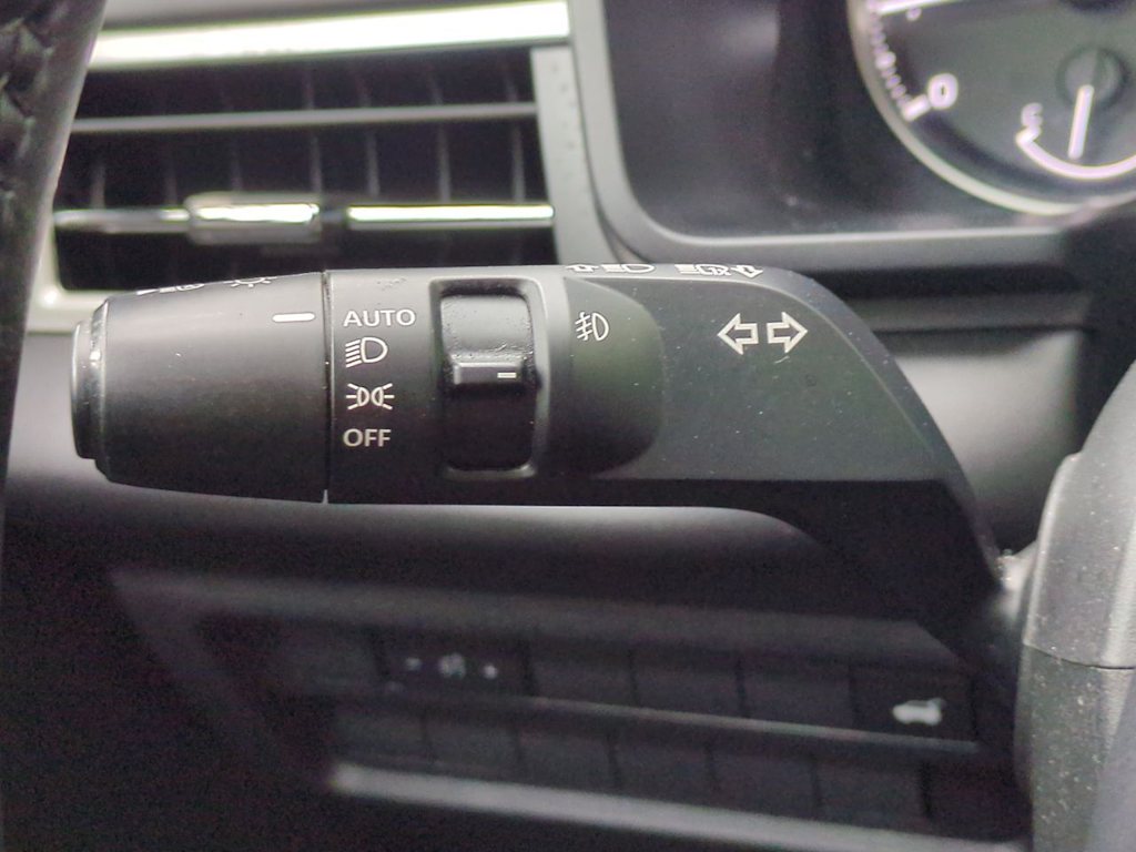 Thumbnail: 2024 Mitsubishi Outlander - 32