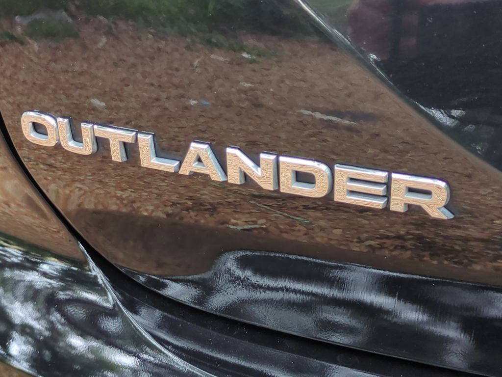 Thumbnail: 2024 Mitsubishi Outlander - 7