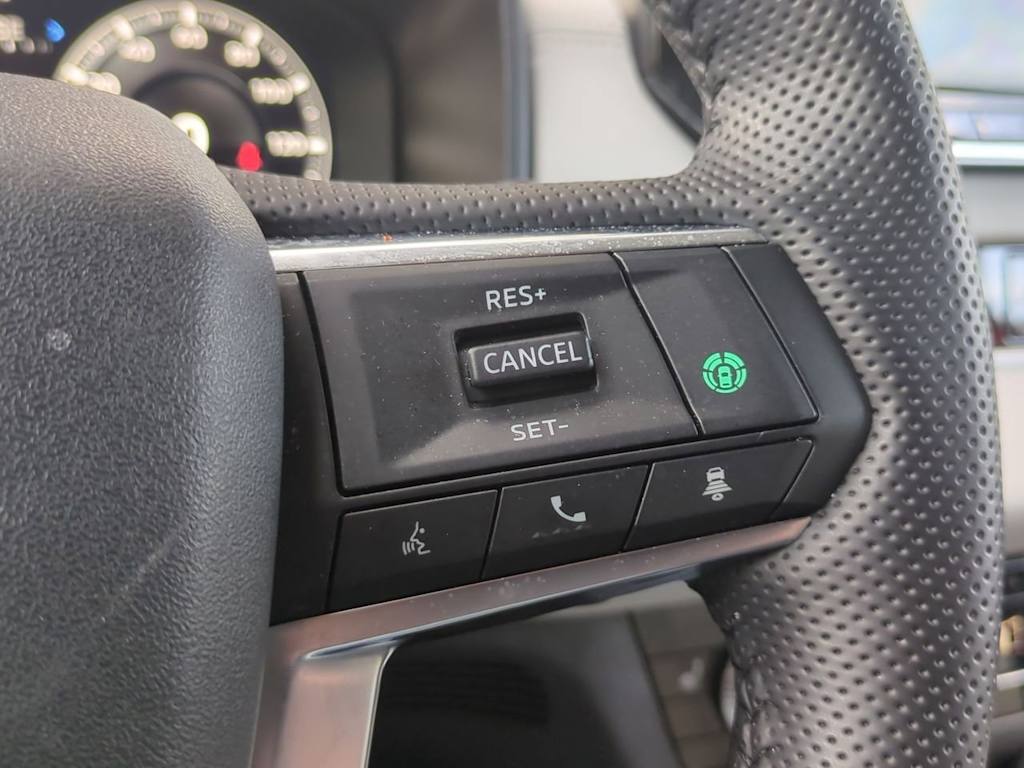 Thumbnail: 2024 Mitsubishi Outlander - 30