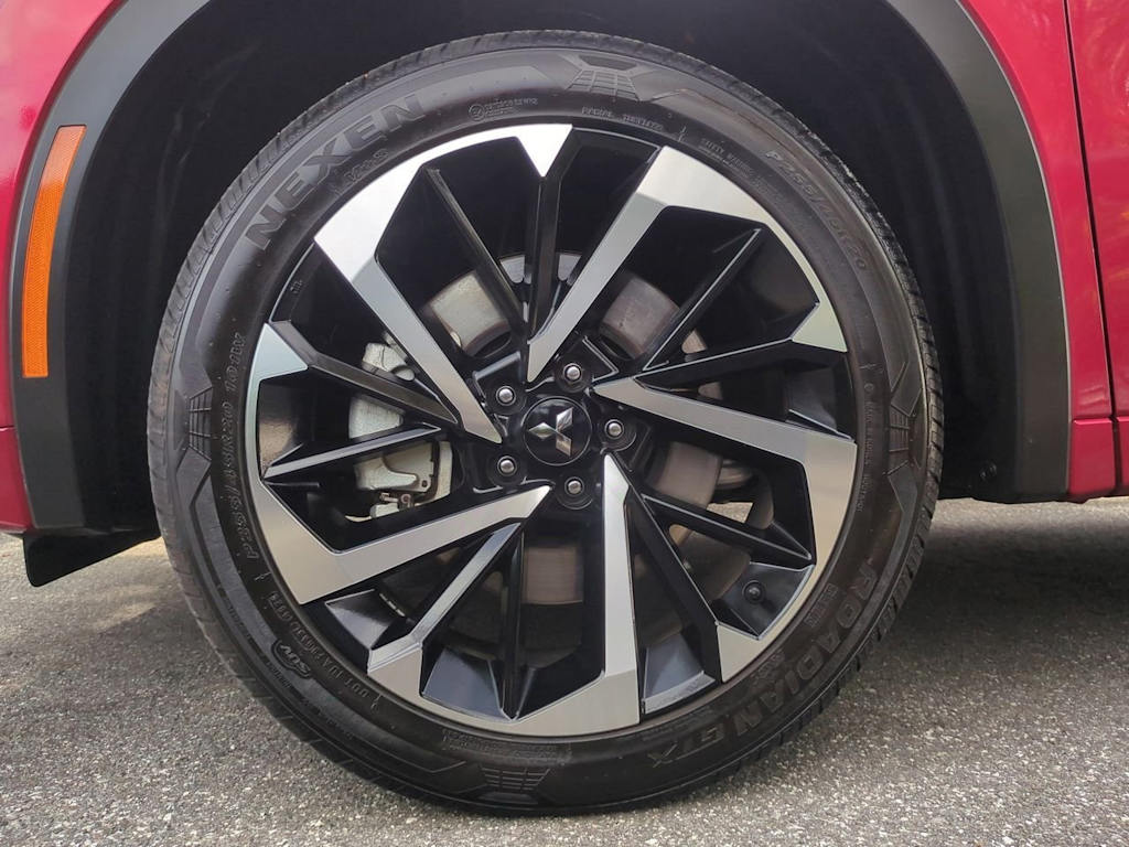 Thumbnail: 2024 Mitsubishi Outlander - 8