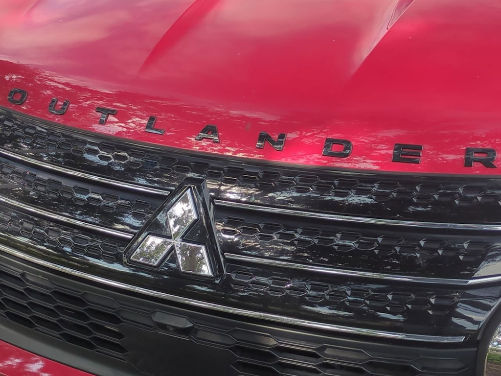 Thumbnail: 2024 Mitsubishi Outlander - 25