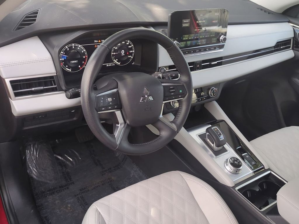 Thumbnail: 2024 Mitsubishi Outlander - 2