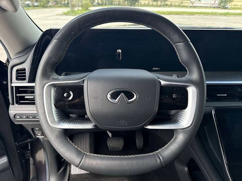 Thumbnail: 2025 INFINITI QX80 - 10