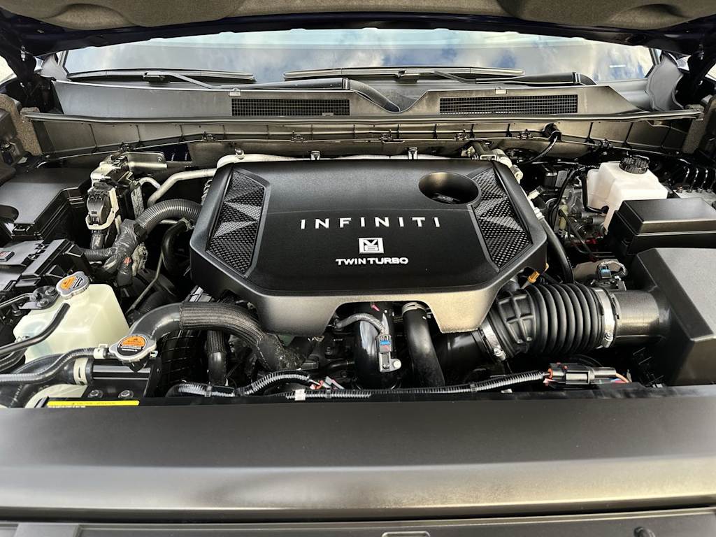 Thumbnail: 2026 INFINITI QX80 - 8