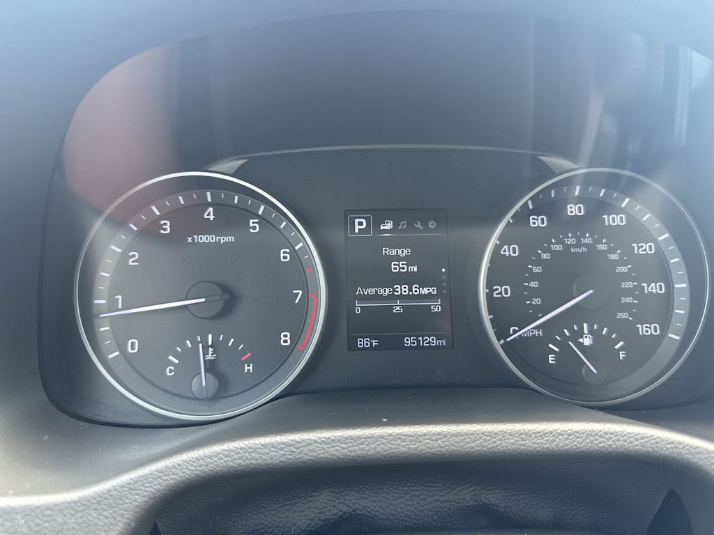 Thumbnail: 2018 Hyundai Elantra - 15
