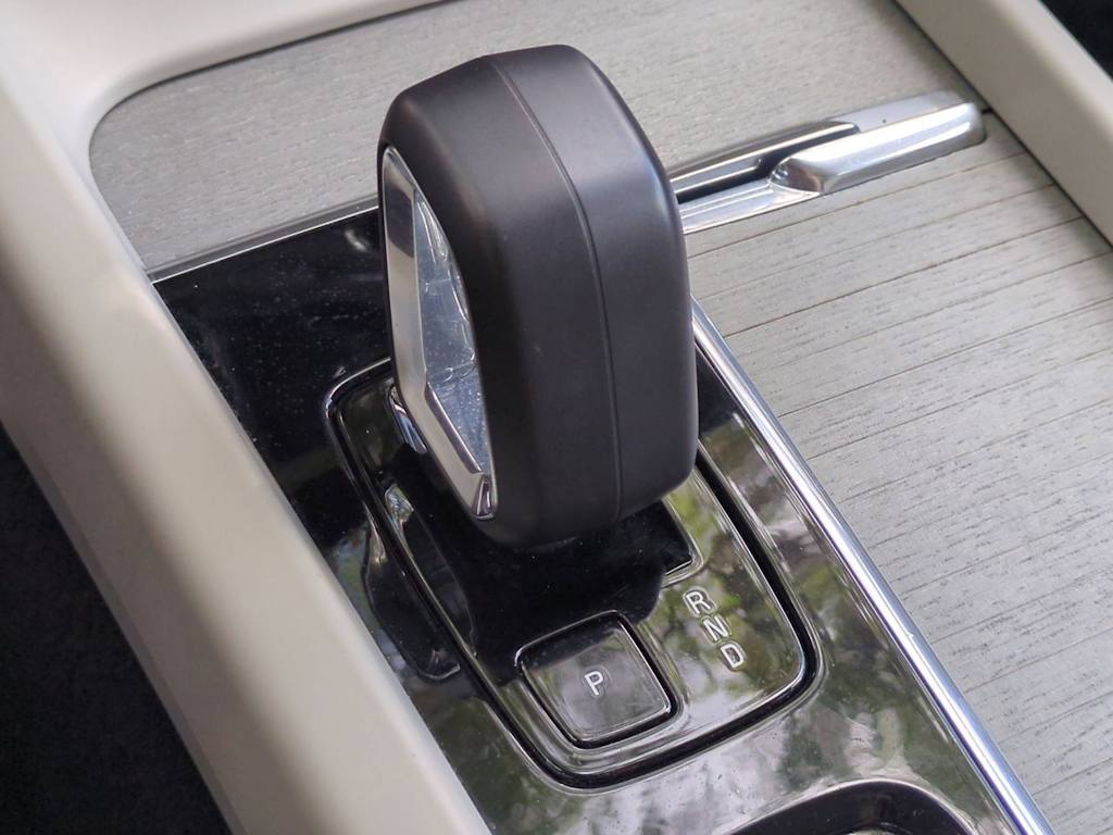 Thumbnail: 2024 Volvo XC60 - 15