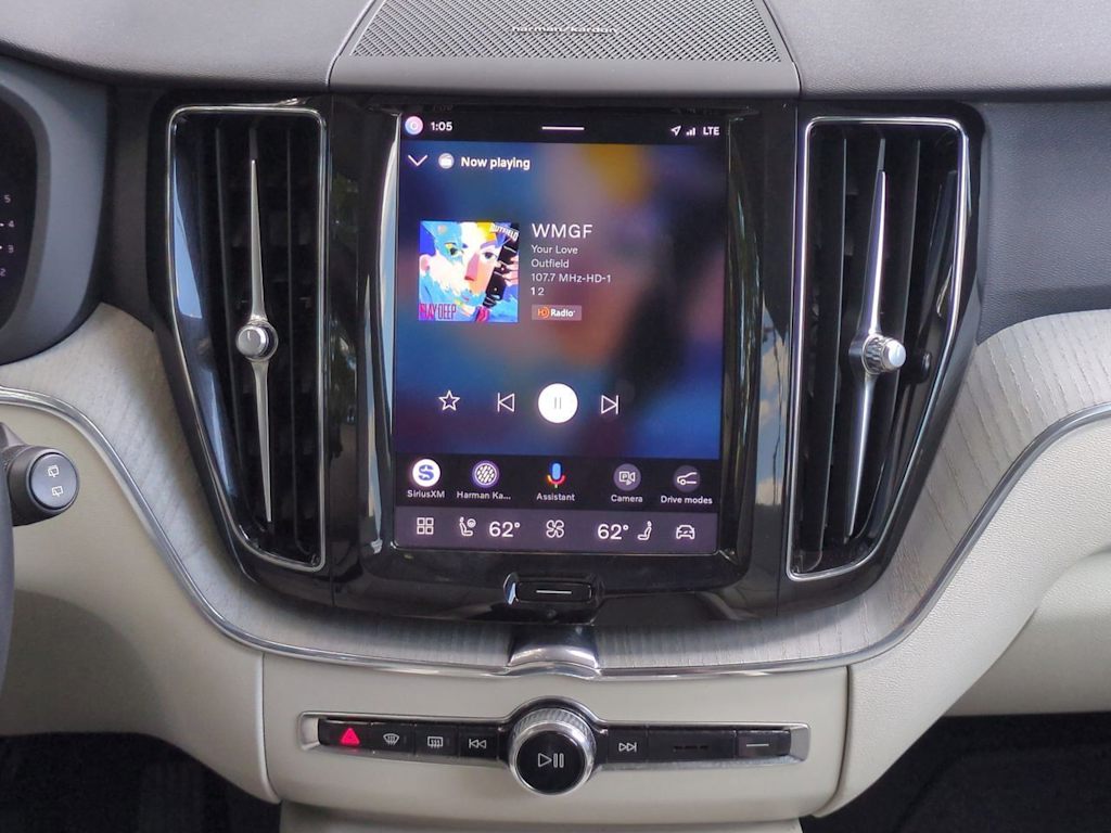 Thumbnail: 2024 Volvo XC60 - 14