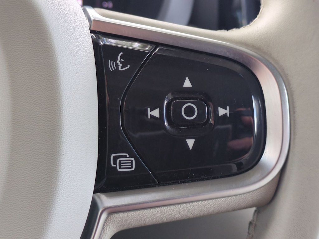 Thumbnail: 2024 Volvo XC60 - 30