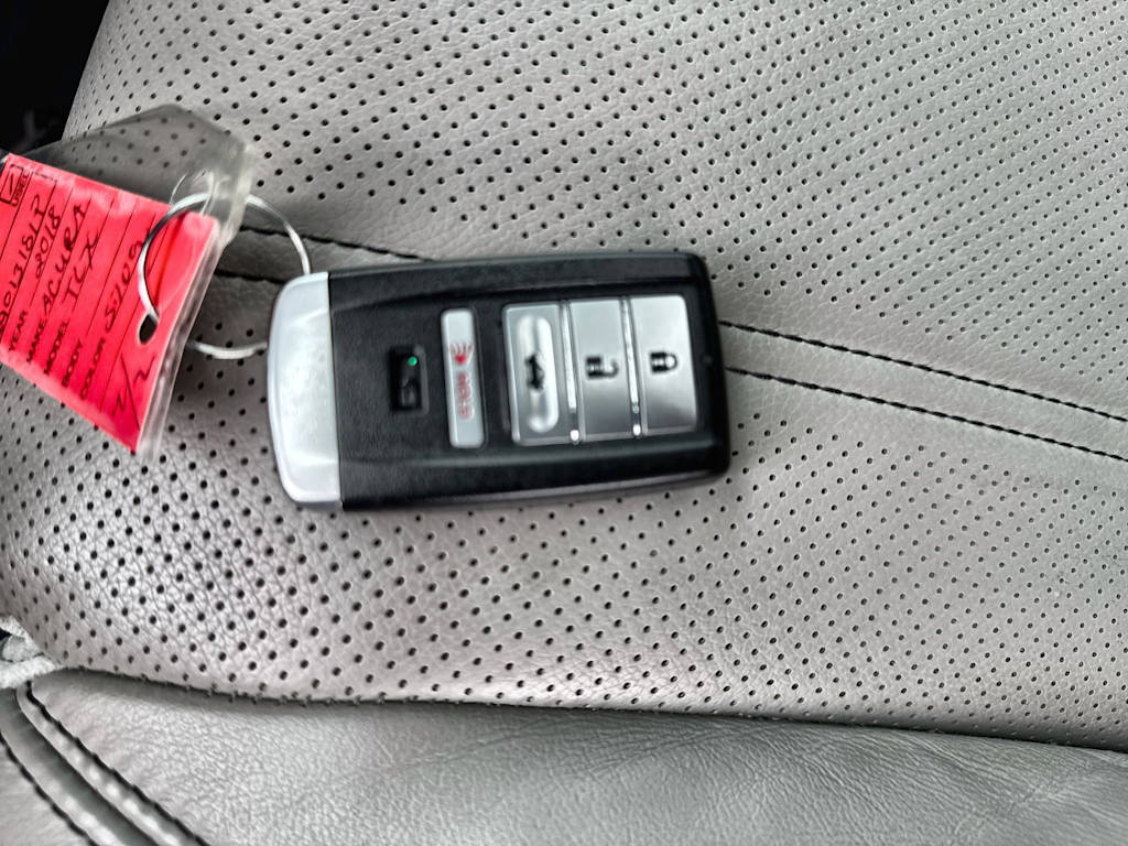 Thumbnail: 2018 Acura TLX - 36