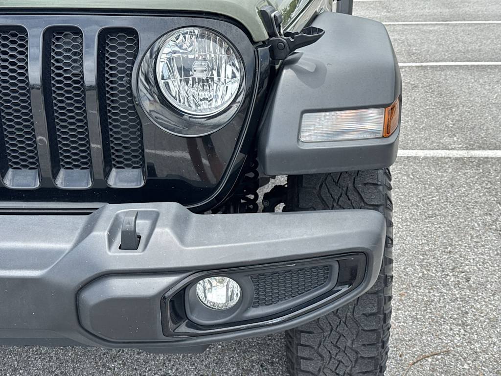Thumbnail: 2021 Jeep Wrangler - 23