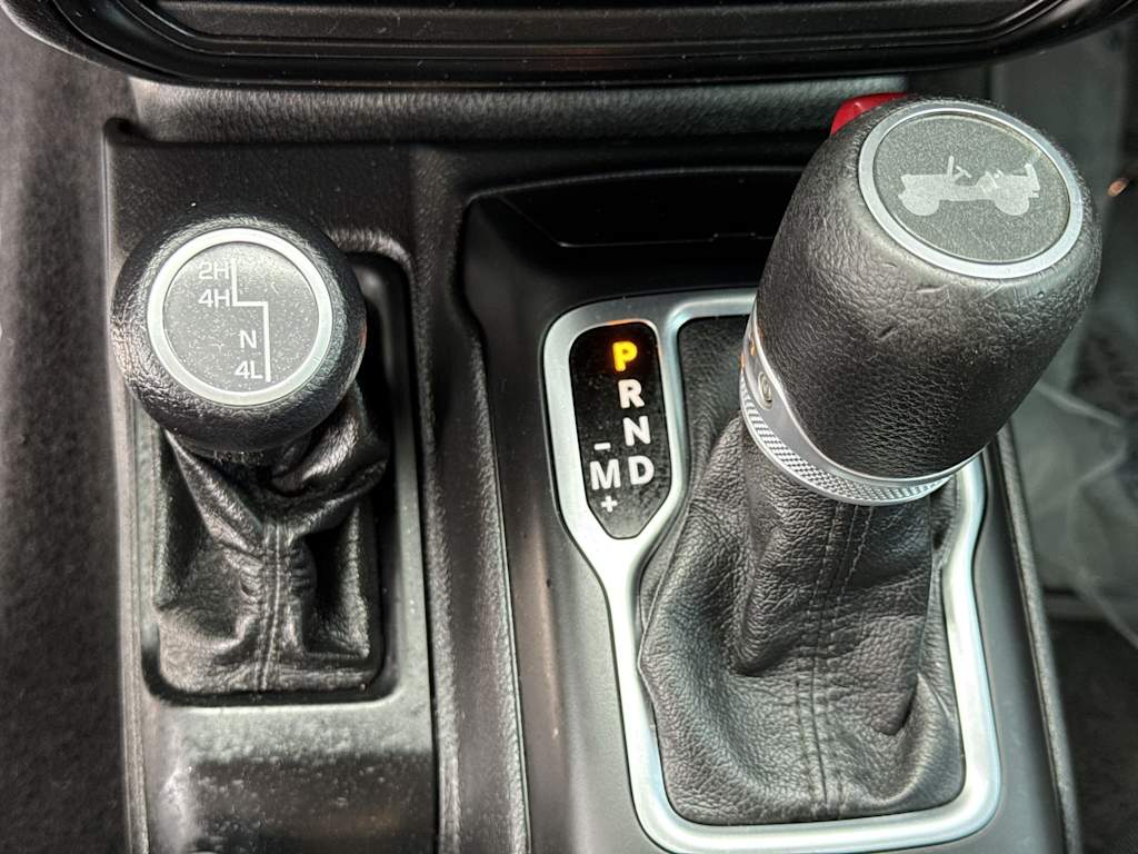 Thumbnail: 2021 Jeep Wrangler - 36