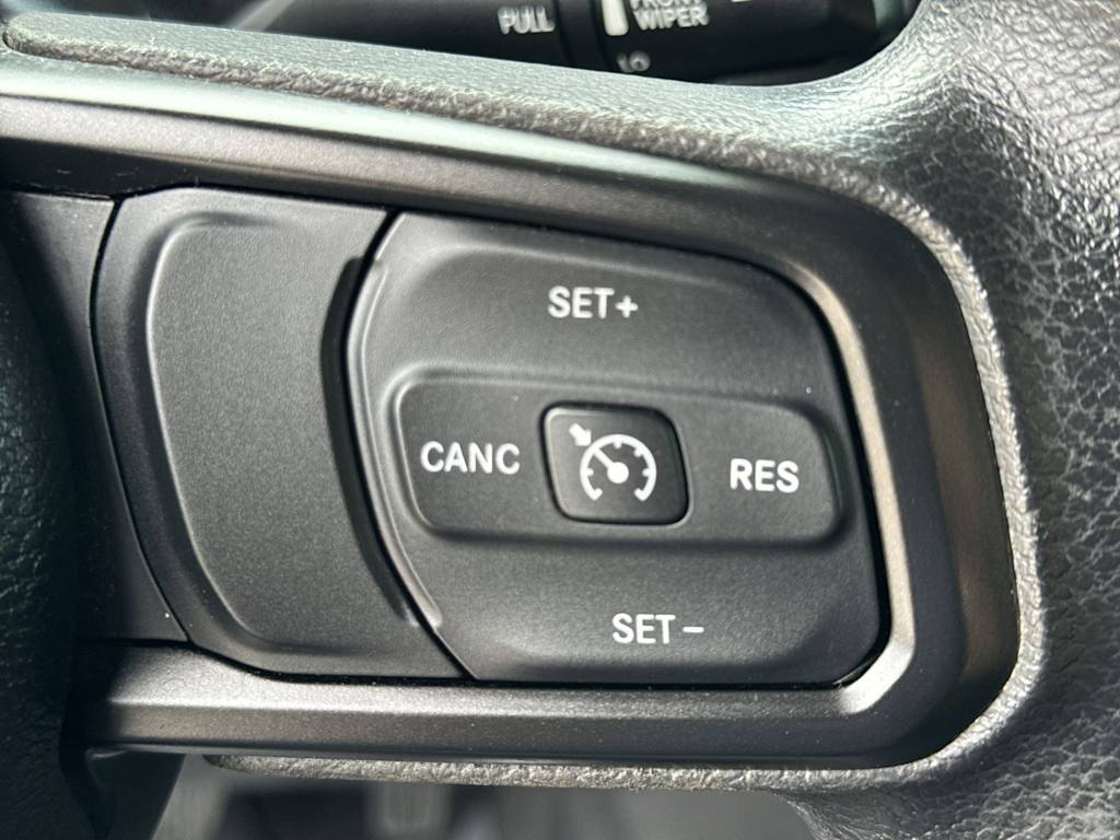 Thumbnail: 2021 Jeep Wrangler - 14