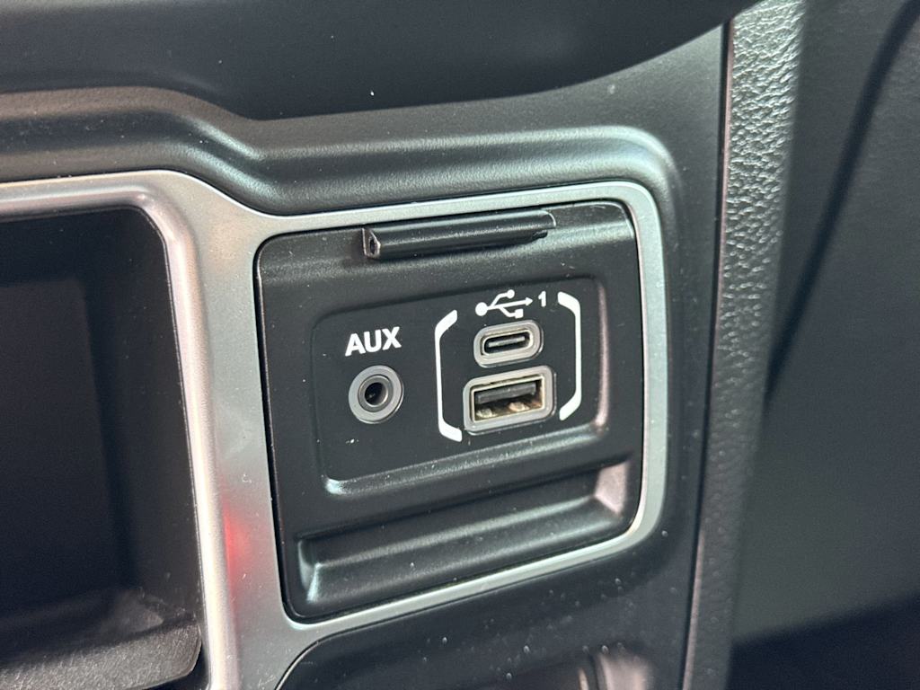 Thumbnail: 2021 Jeep Wrangler - 35