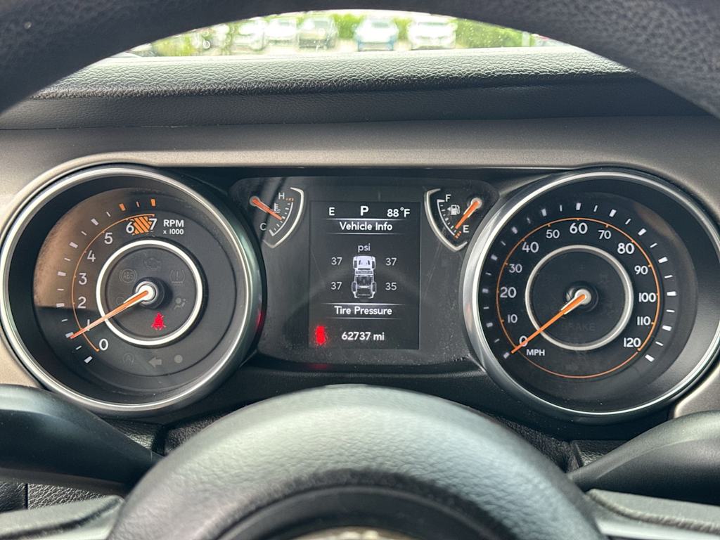 Thumbnail: 2021 Jeep Wrangler - 16