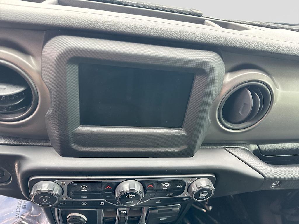Thumbnail: 2021 Jeep Wrangler - 14