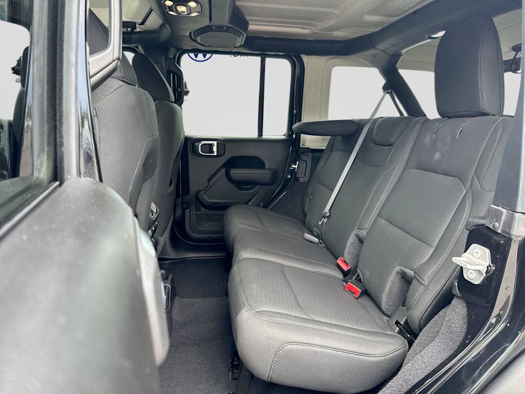 Thumbnail: 2021 Jeep Wrangler - 33