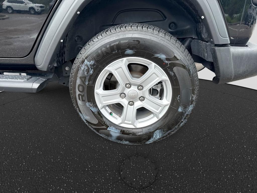 Thumbnail: 2021 Jeep Wrangler - 8