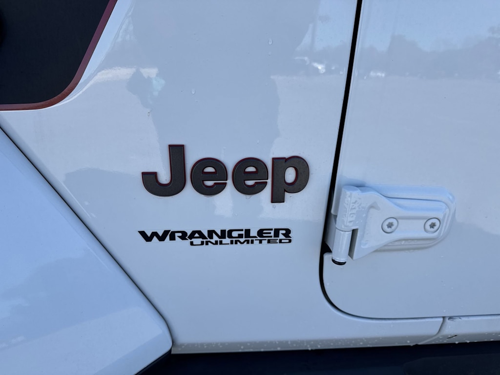 Thumbnail: 2019 Jeep Wrangler - 18