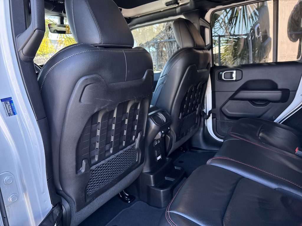 Thumbnail: 2019 Jeep Wrangler - 12