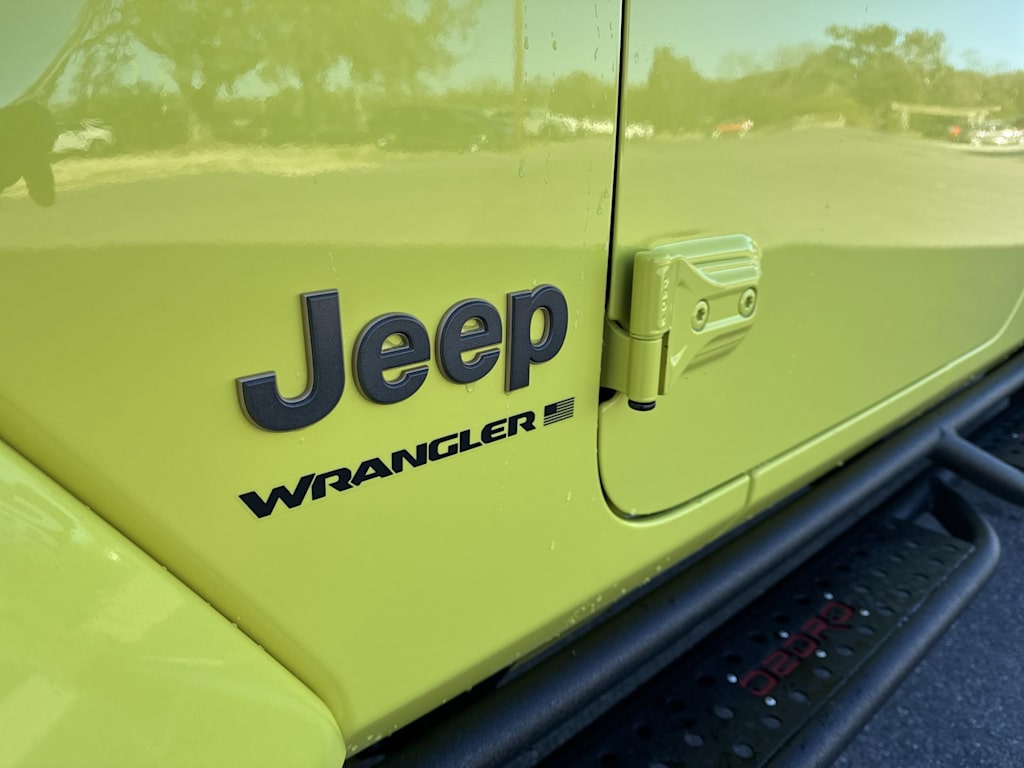 Thumbnail: 2023 Jeep Wrangler - 27