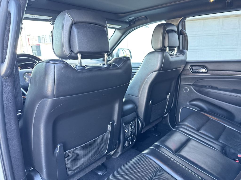 Thumbnail: 2020 Jeep Grand Cherokee - 13