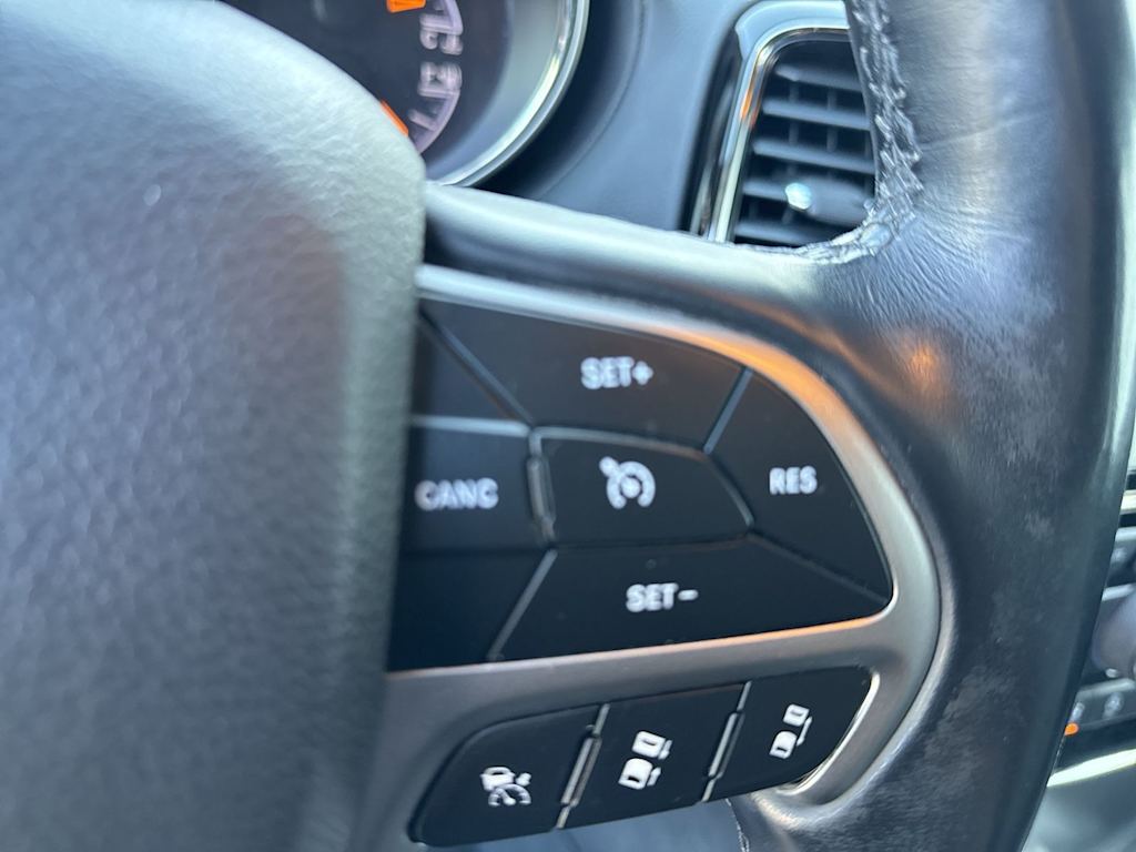 Thumbnail: 2020 Jeep Grand Cherokee - 29